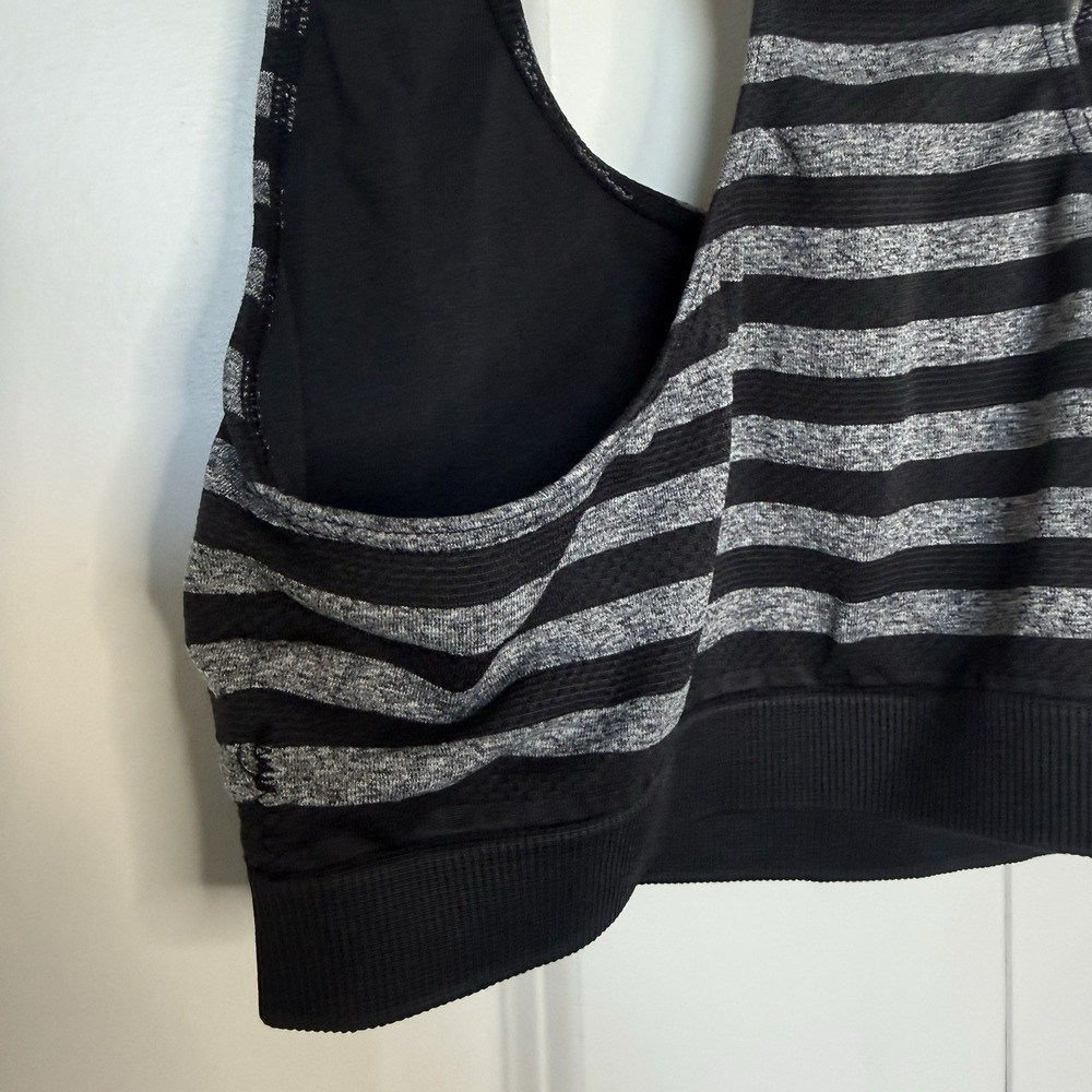 Black and Grey Striped Bally Sports Bra No Cup Inserts Size S - Picture 6 of 10